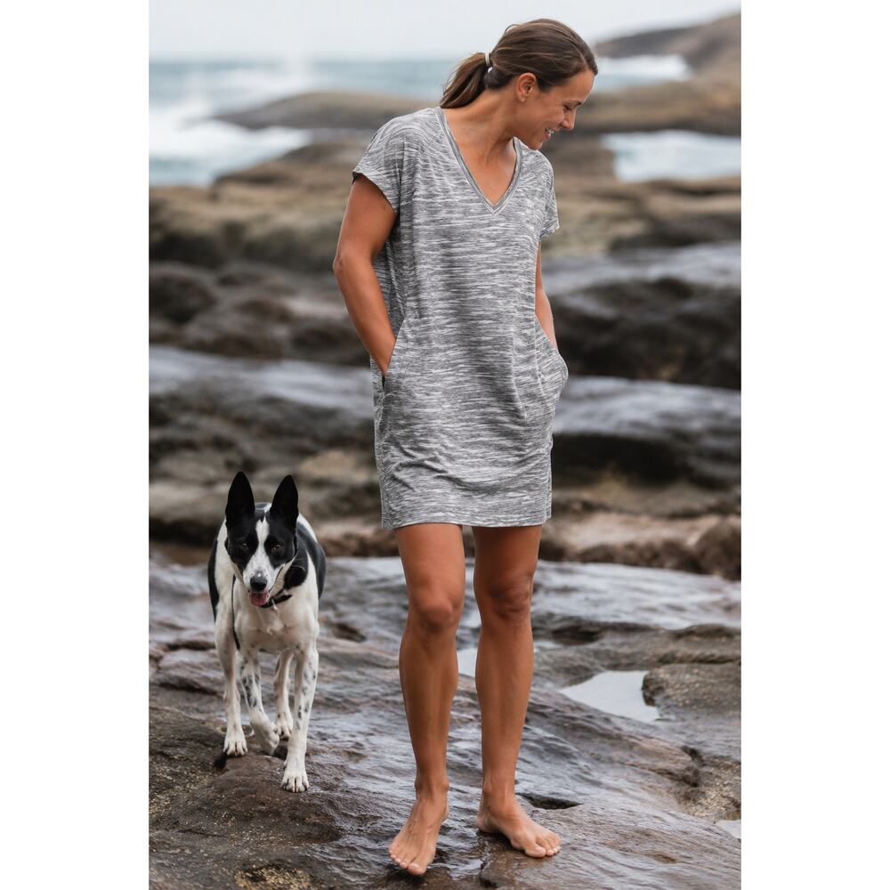 Title Nine Stripe Shift Dress Small Black Outdoor Casual Pocket T-Shirt Dress